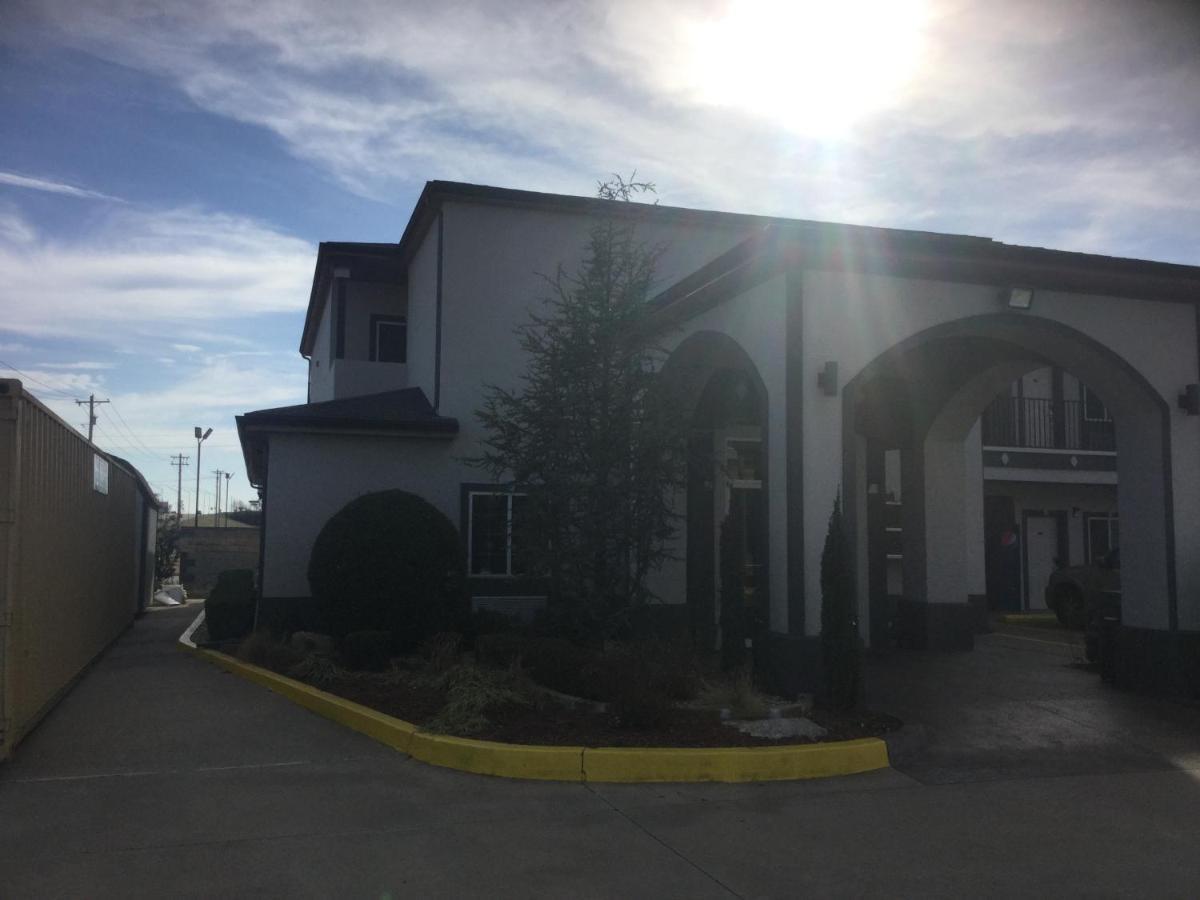 Muskogee Inn And Suites Extérieur photo